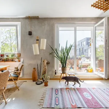 Bright & Modern 4-bedroom In The Heart Of Apartment *